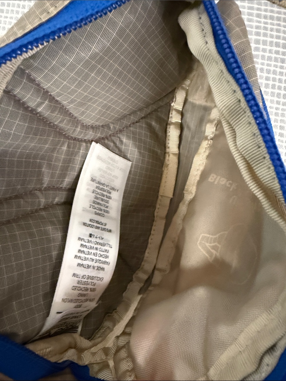 Patagonia Brown & Blue Belt Bag with Beige Strap - Picture 2 of 3